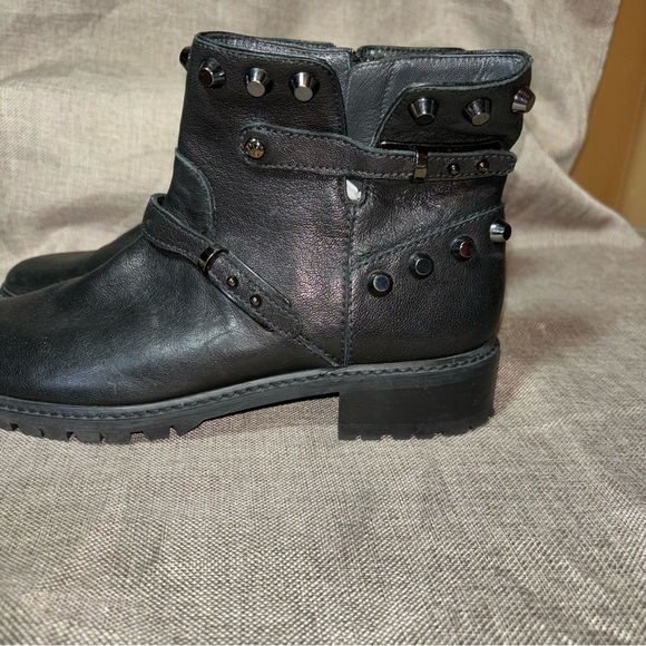 Stuart Weitzman “Go West” Studded Leather Ankle Boots Size 7 - Picture 4 of 10